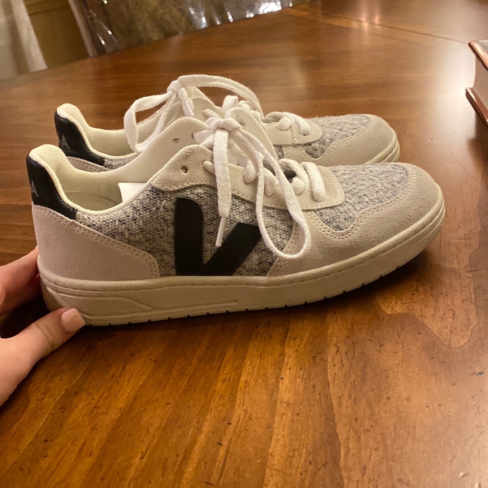 Womens veja sneakers